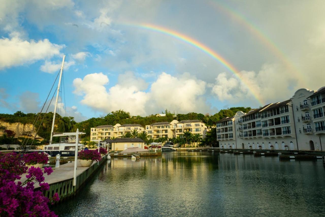 Port Ferdinand Marina & Luxury Residences Saint Peter Exterior foto